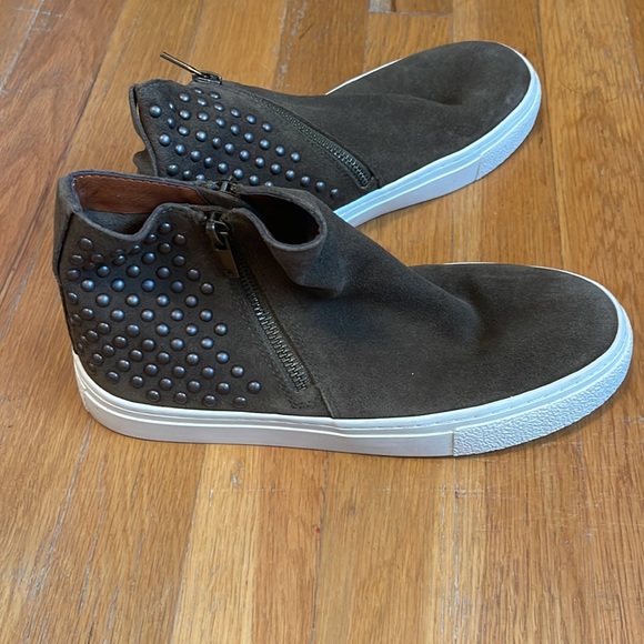 Never worn Lucky Brand Slip on Sneakers - Picture 3 of 5